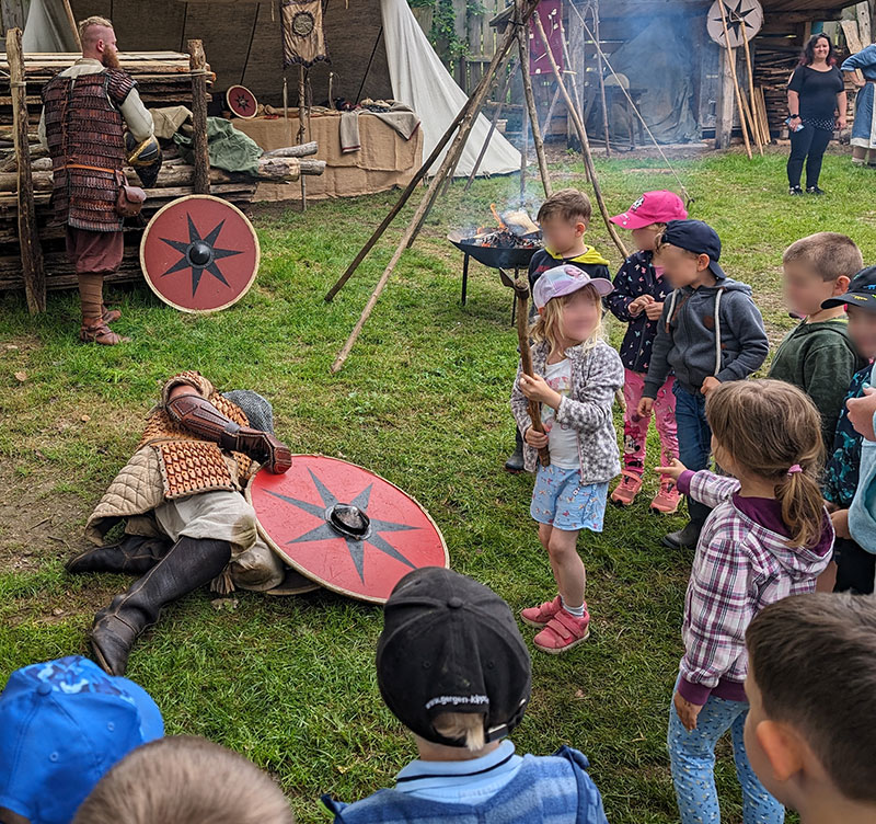 Den starken Krieger umhauen