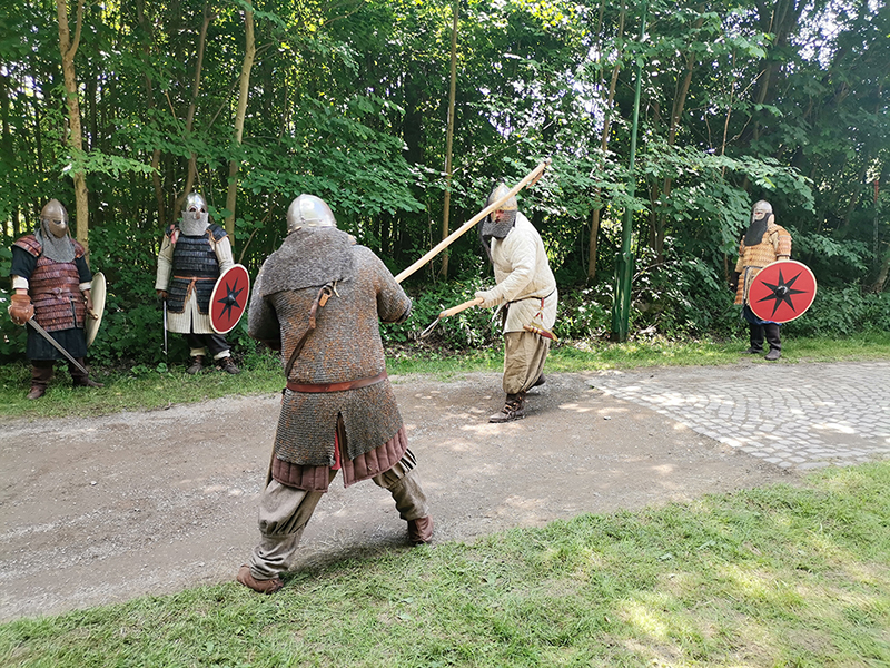 Kampf mit der Langaxt