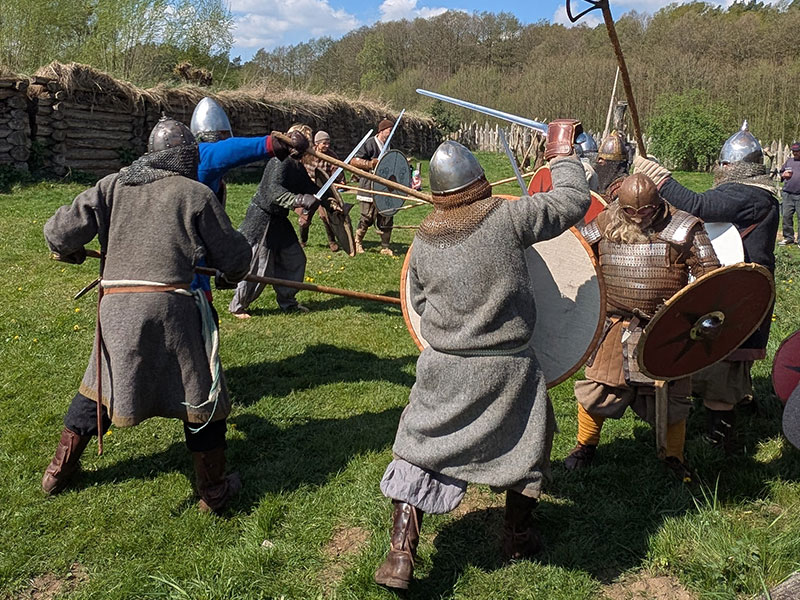 Schildwall in Bedrängnis