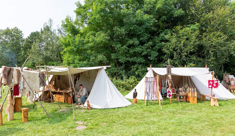 Händler- und Handwerkerzelt